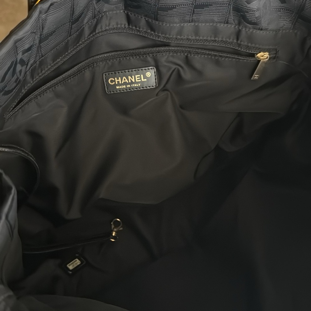 CHANEL BLACK RARELY - Picture 7 of 12